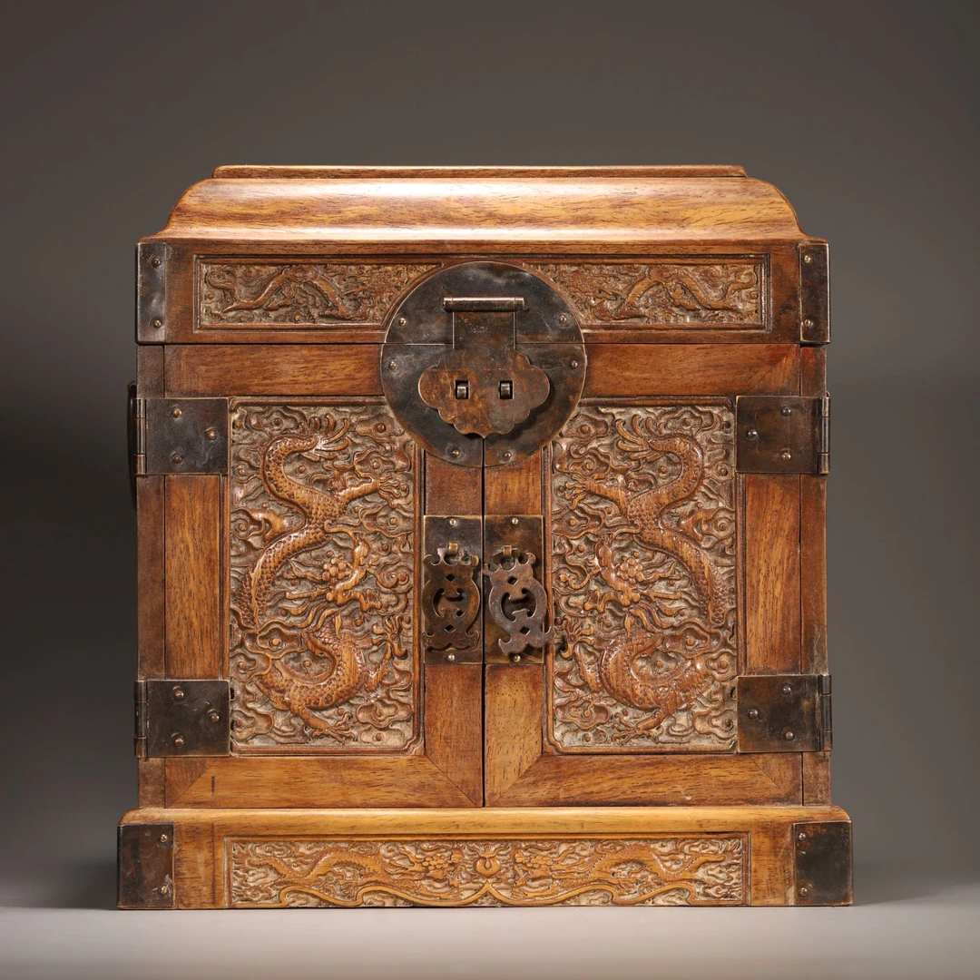 HY33 清代木制官皮箱