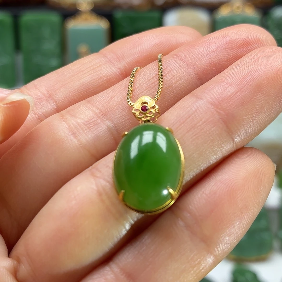 和田玉18K金镶嵌颈饰