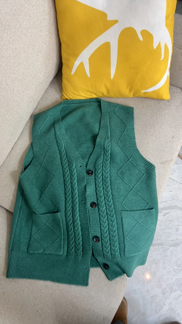 针织大板口袋毛线马甲