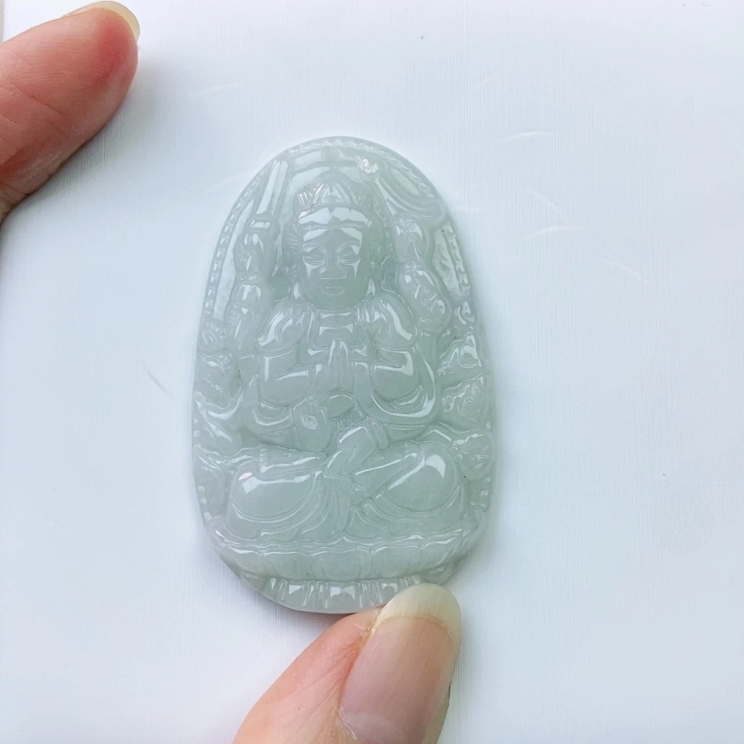翡翠未镶嵌颈饰千手观音