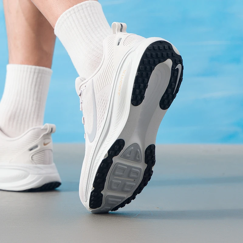 NIKE耐克跑步鞋男鞋2025新款VOMERO 18运动健身训练缓震休闲鞋