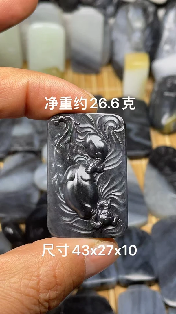 特价款!天然和田玉籽 料青花牛 扭转乾坤时尚精美玉佩吊坠挂件
