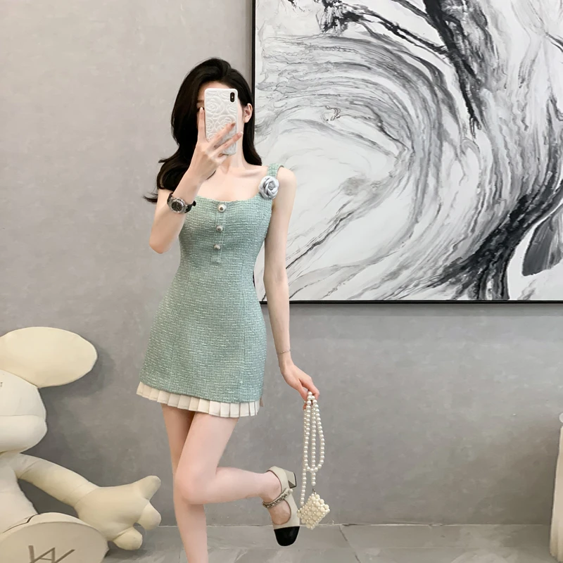 2025夏季新款法式千金少女纯欲风吊带裙女气质时尚收腰短款连衣裙