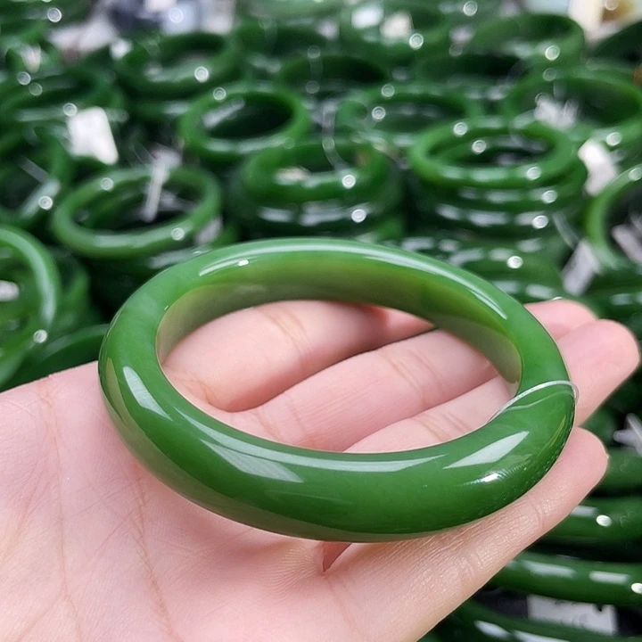 未镶嵌手镯和田玉（碧玉）