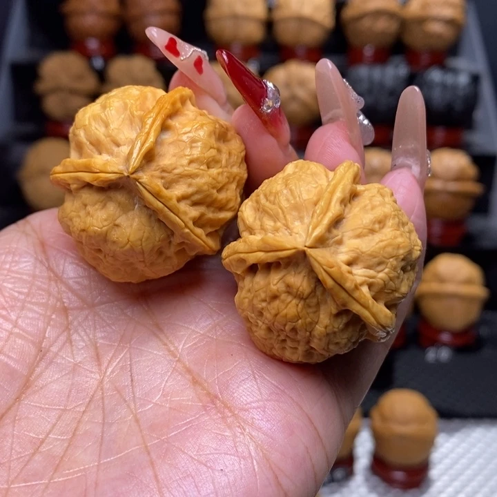 文玩核桃把件紫蛹三棱52号