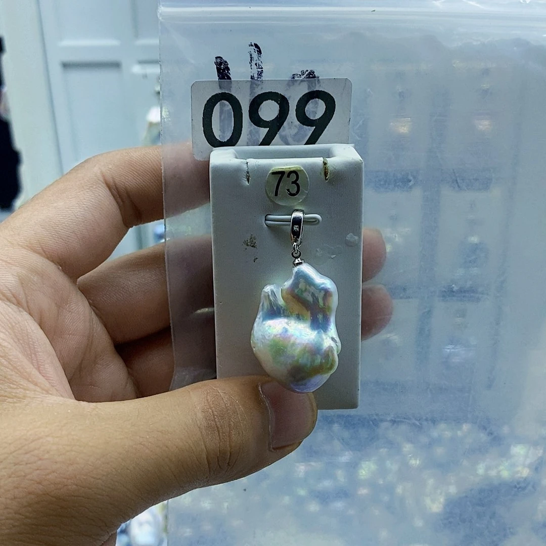 淡水珍珠合金颈饰