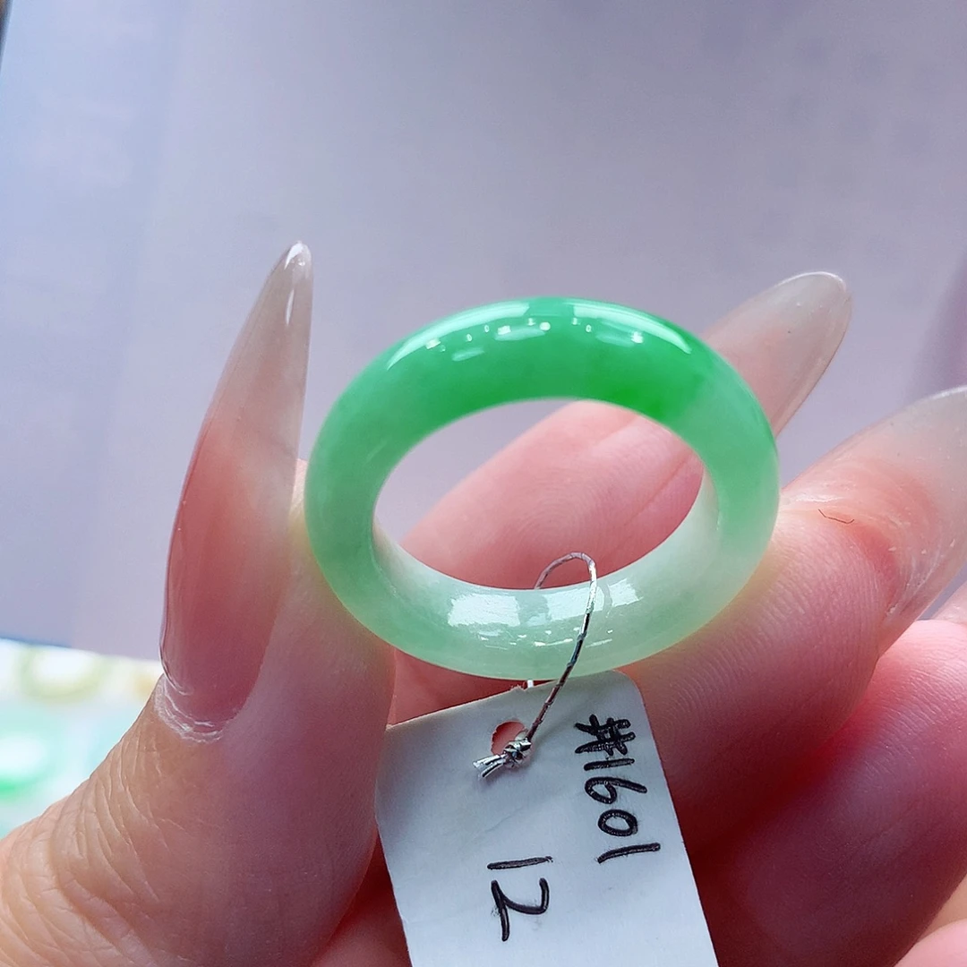 翡翠未镶嵌戒指缅甸A货