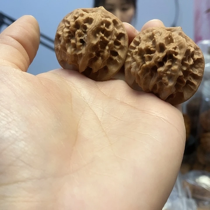 文玩核桃把件39.5蜡皮小众刀子