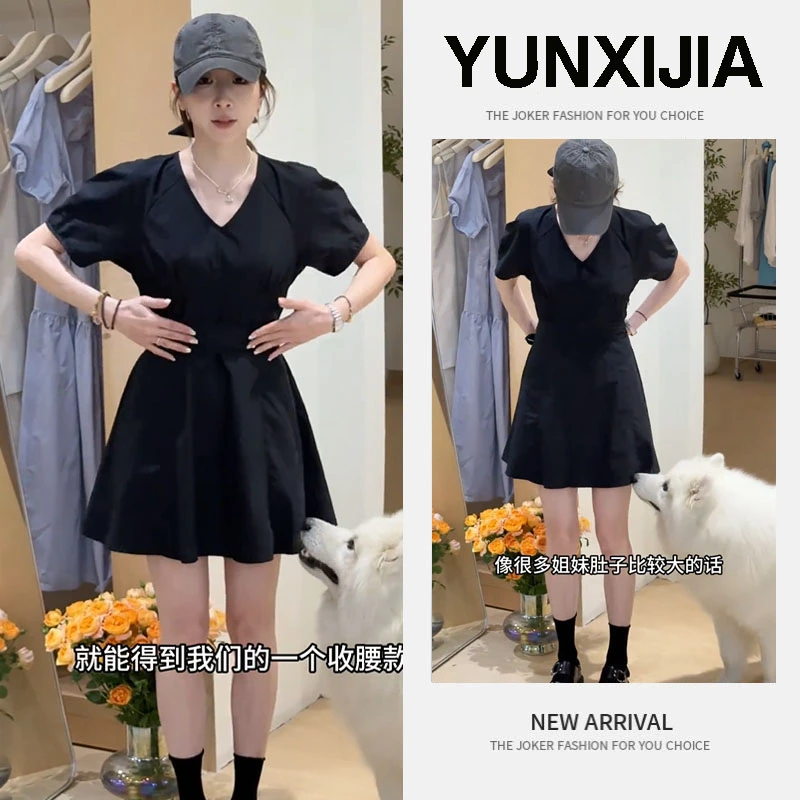 2025新款夏季赫本风气质设计感系带休闲收腰修身高级短裙连衣裙