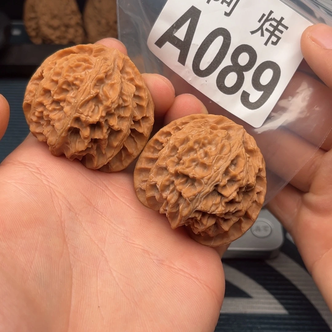 文玩核桃吊坠苹果园44