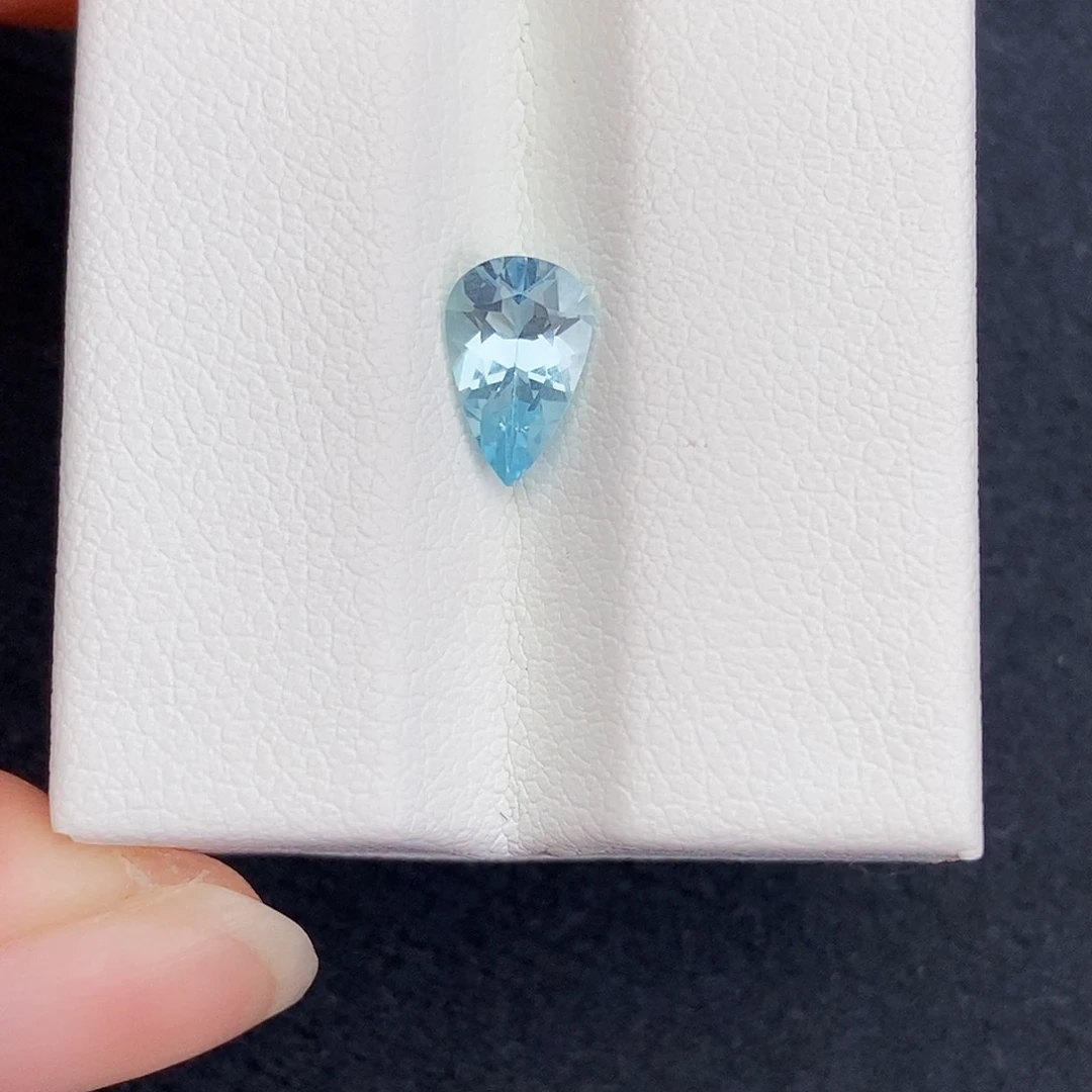 海蓝宝石裸石0.66 ct