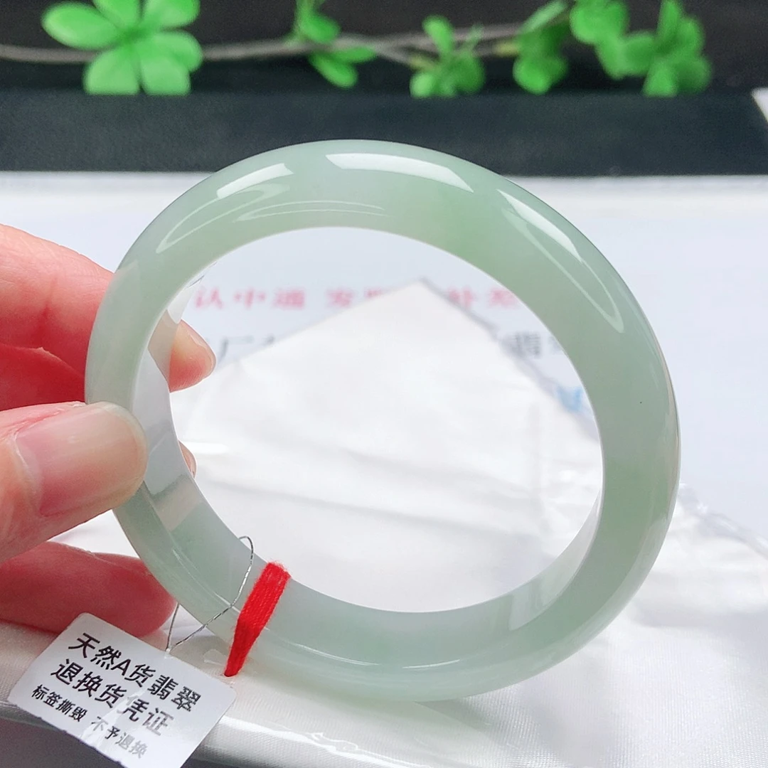 翡翠未镶嵌手镯57圈