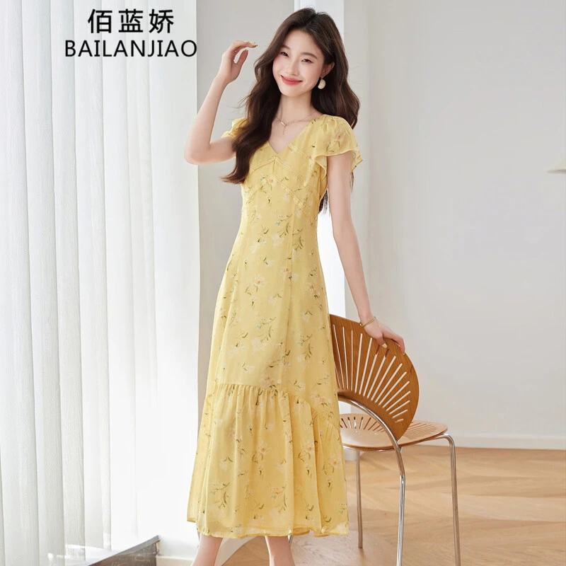 优雅印花连衣裙女士2025夏季新款时尚气质修身显瘦v领温柔风长裙