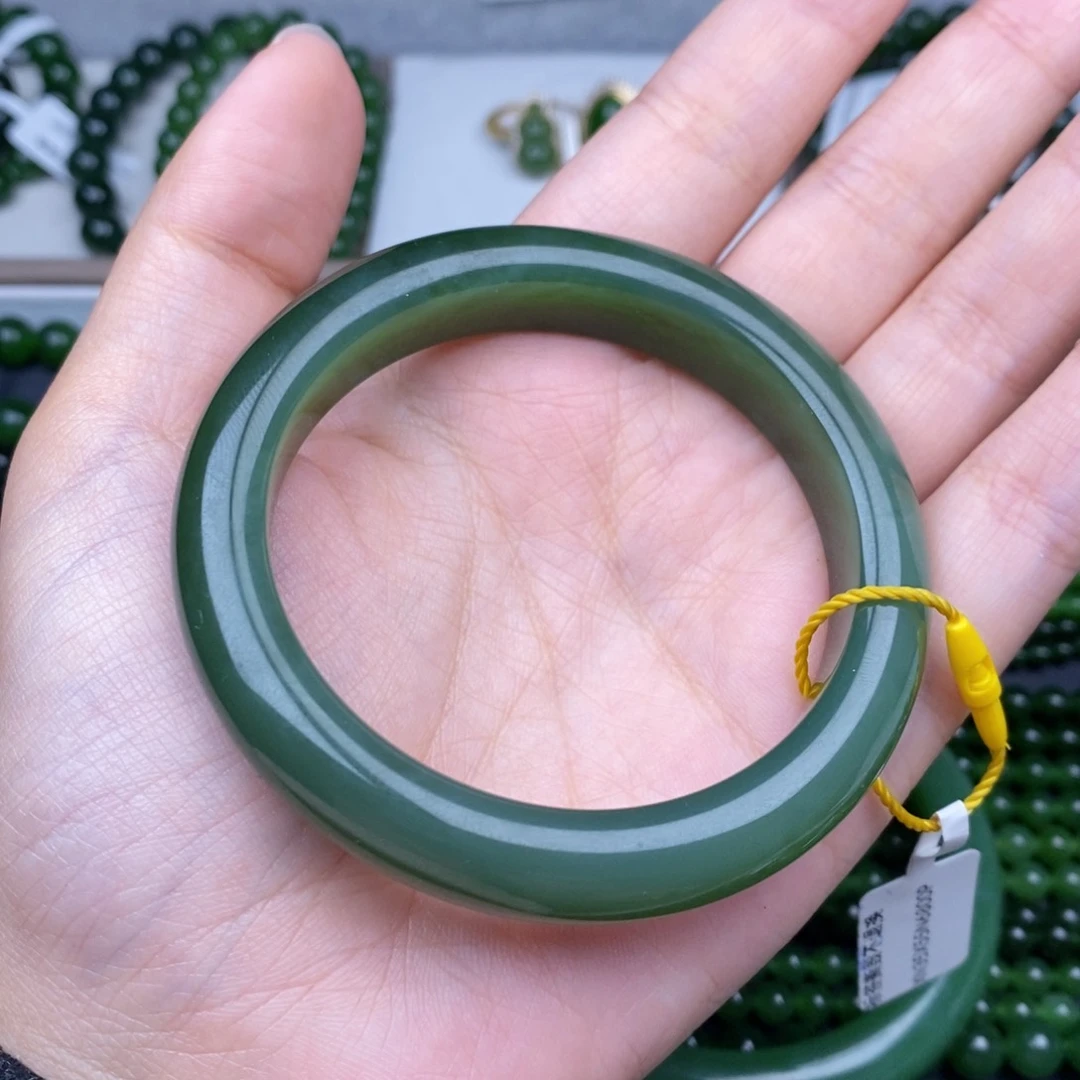 未镶嵌手镯和田玉（碧玉）55粉青微猫眼无黑