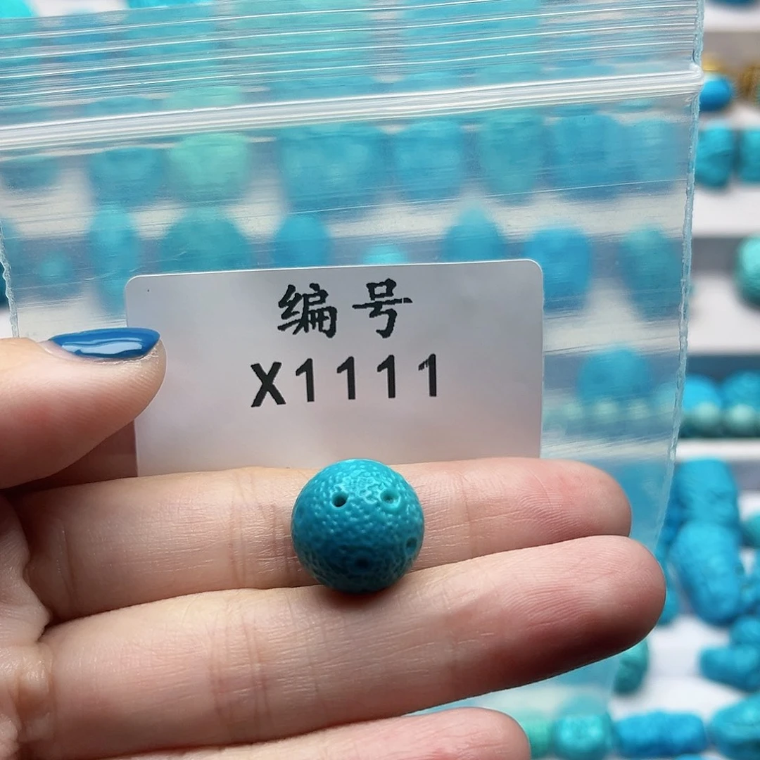 绿松石未镶嵌天然原矿雕刻绿松石