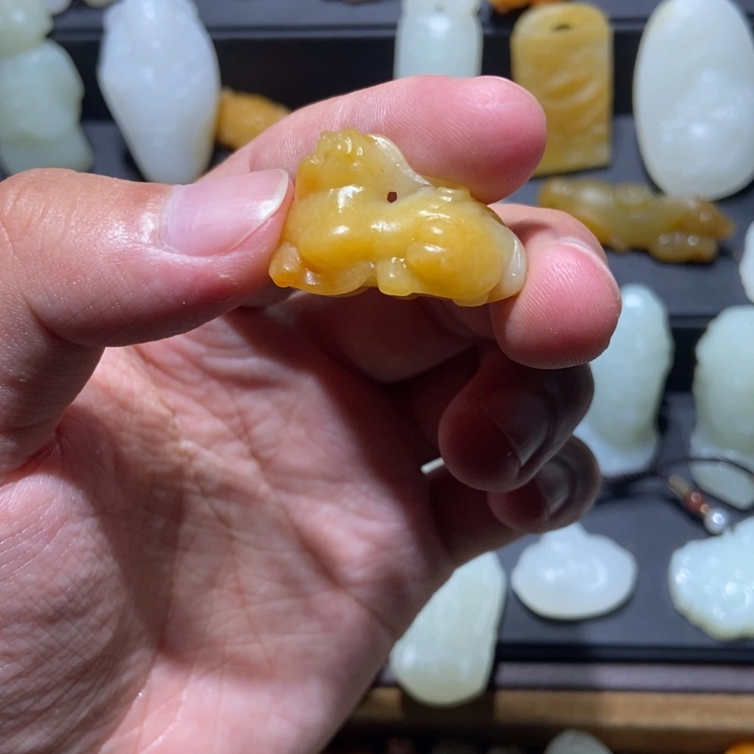颈饰未镶嵌和田玉
