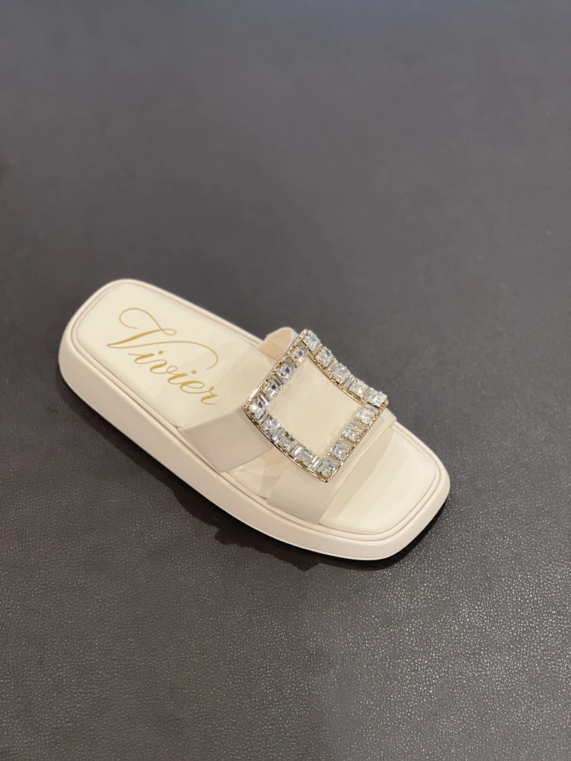 未使用 Roger Vivier/罗杰·维威耶 白色年糕拖鞋