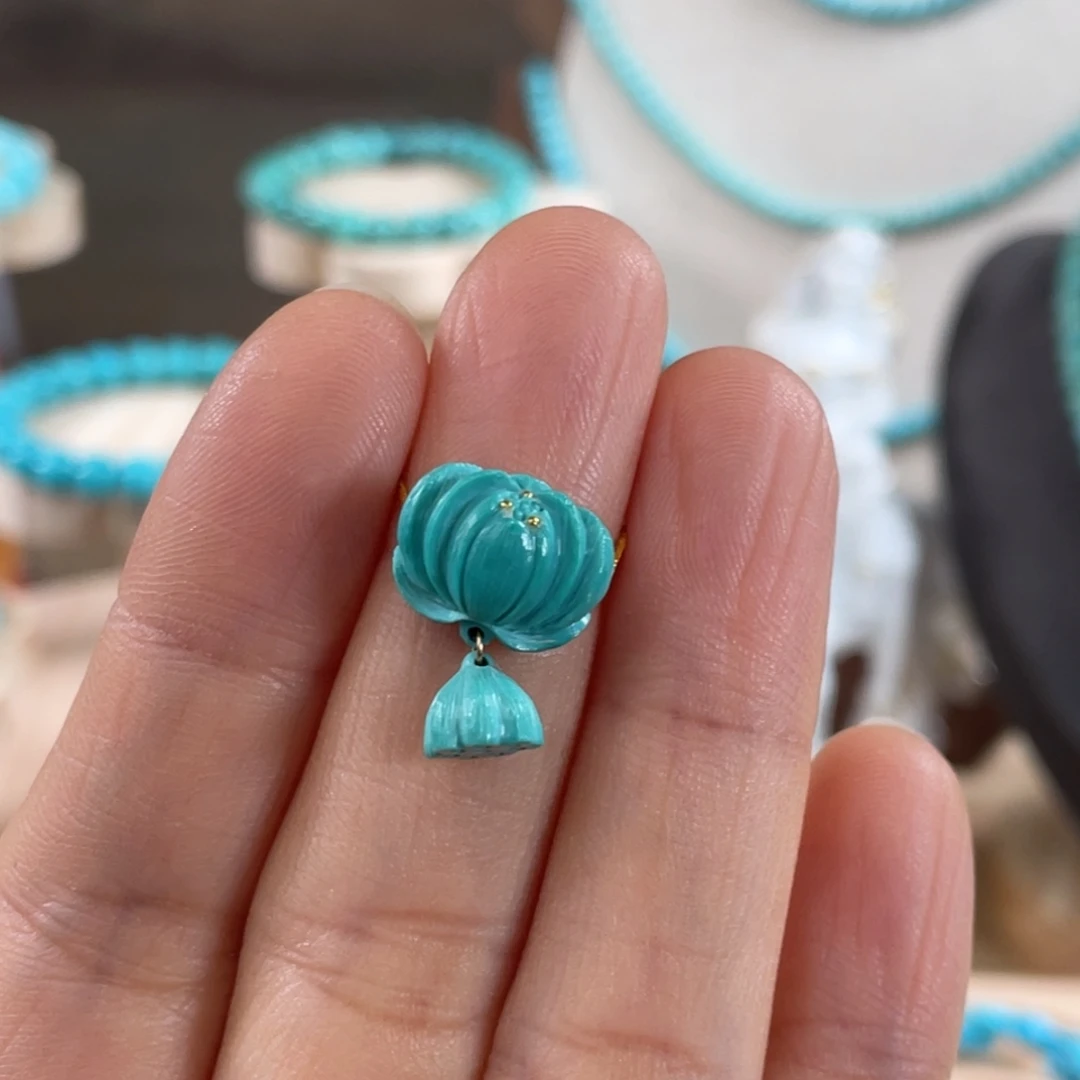 绿松石未镶嵌套链精美莲花