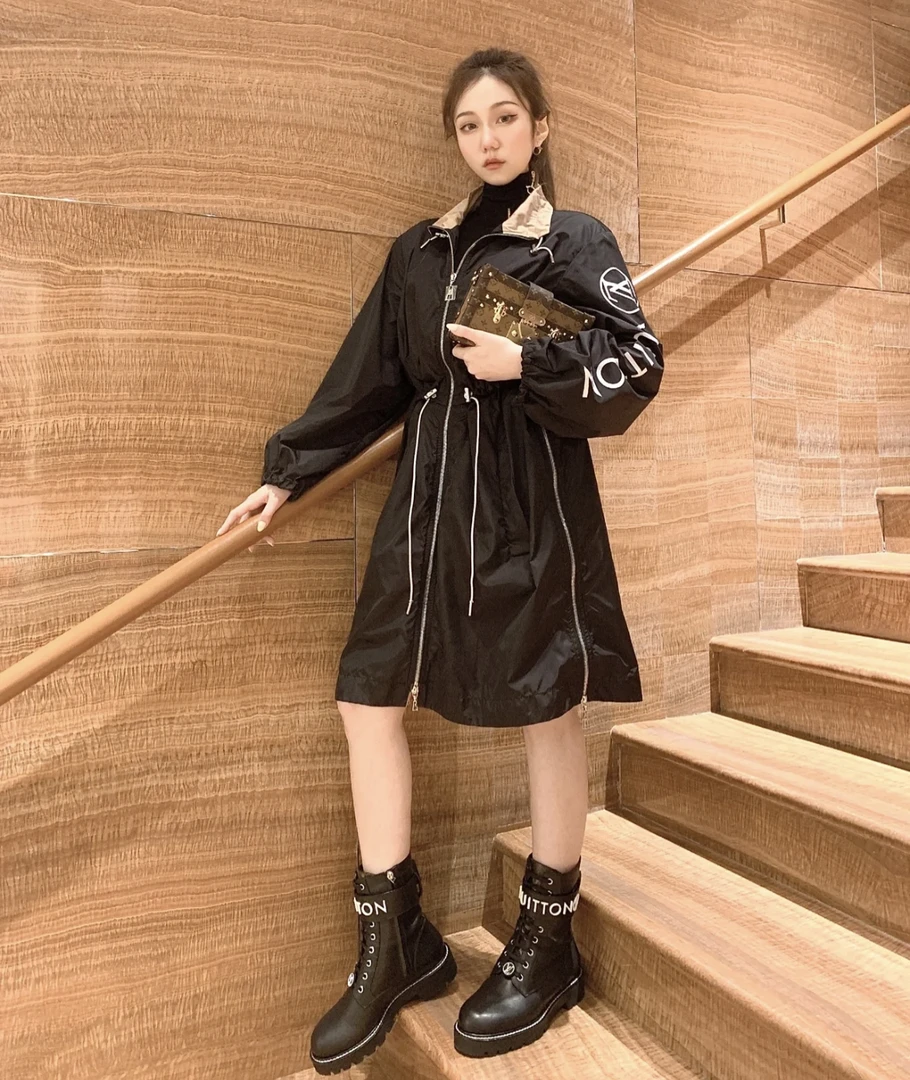 95新 LouisVuitton/路易威登  AA一四六一  字母印花外套 34码