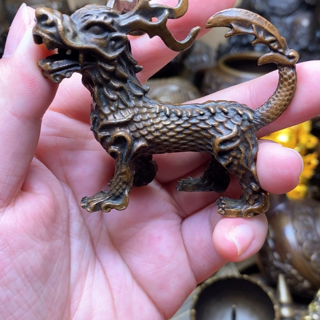 铜器摆件做工精良