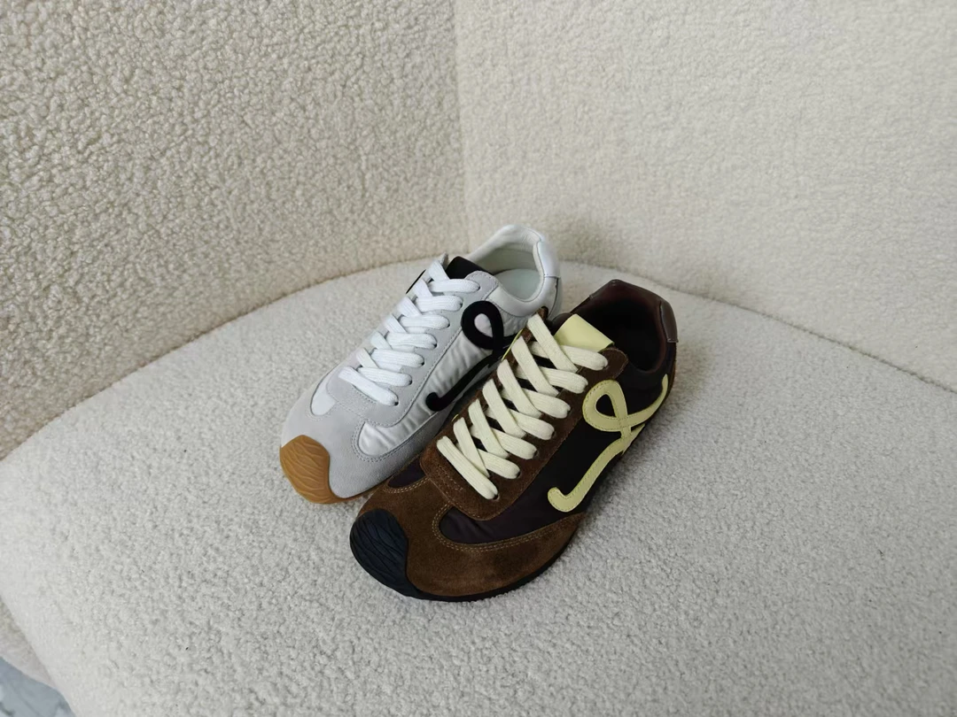 老王甄选 2025春季新款 时尚百搭丑萌鞋复古金典款女士舞蹈德训鞋