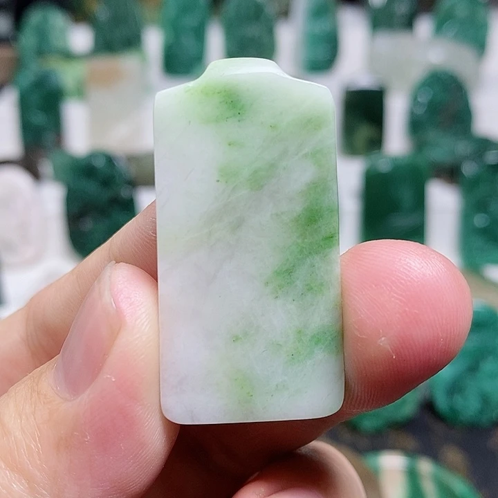 未镶嵌独山玉颈饰