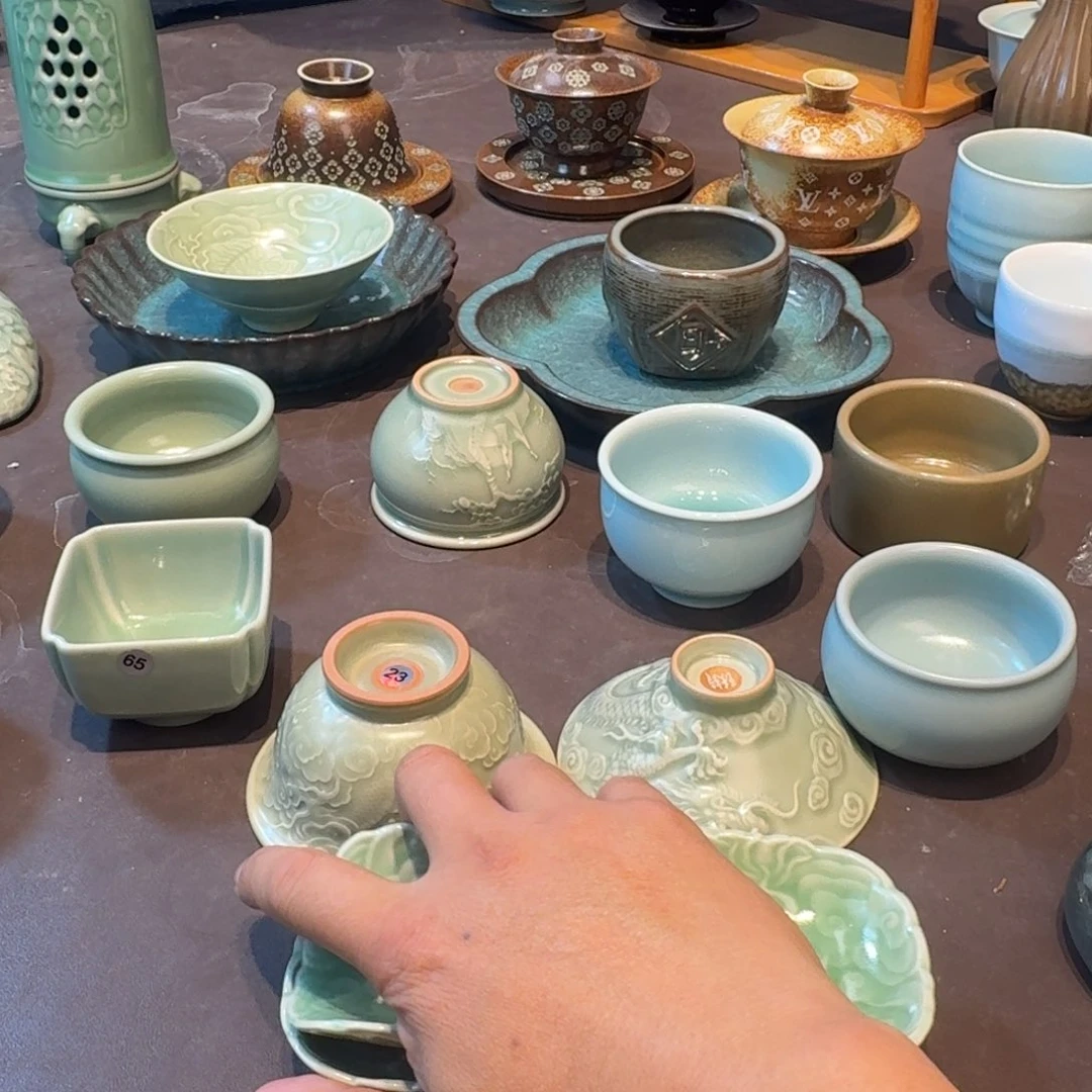 芙***蕖龙泉青瓷茶具微瑕