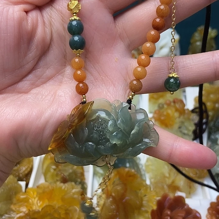 蛇纹石玉未镶嵌颈饰