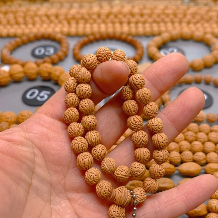 唐***哥菩提籽类核桃手持