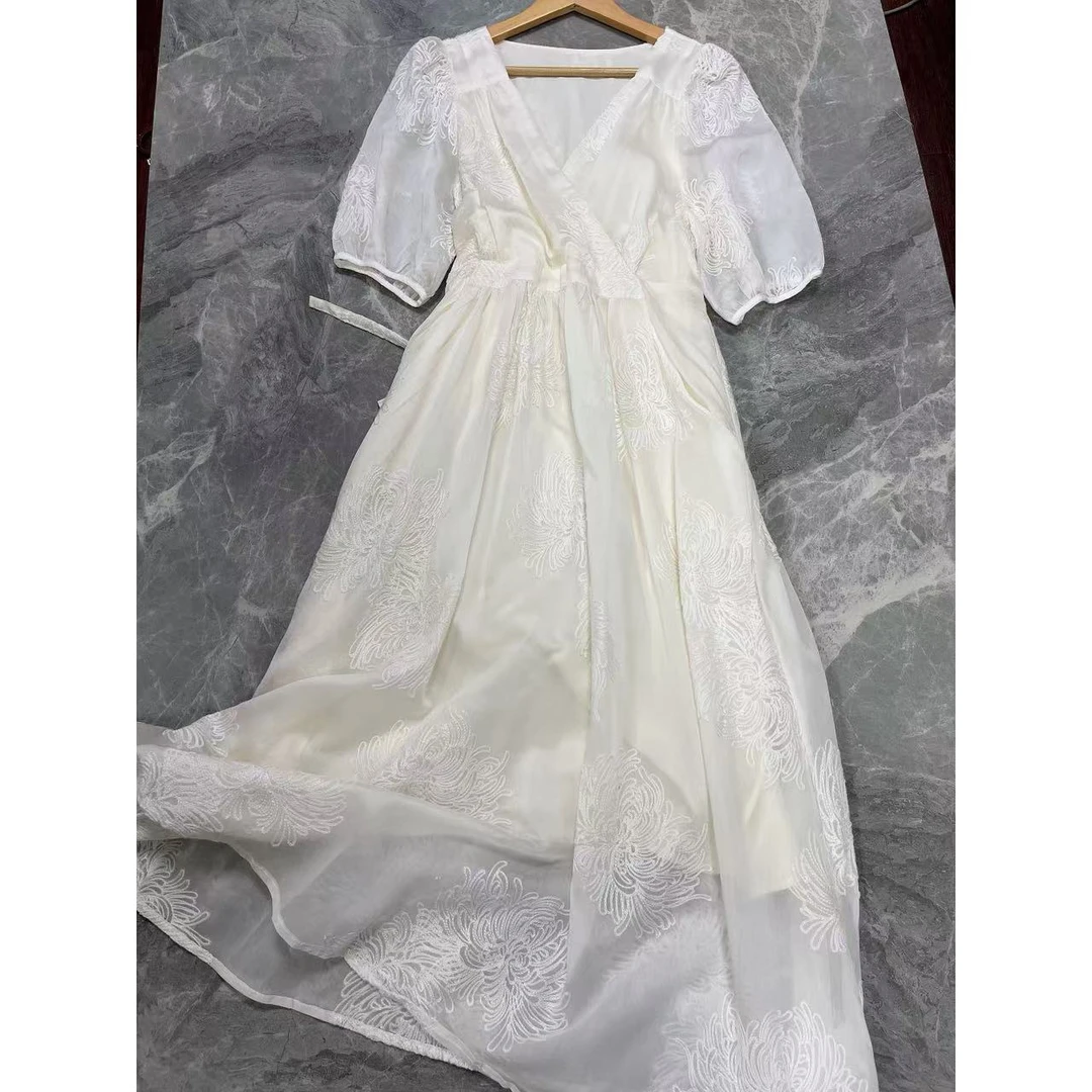 【SC-77】2025夏季新款连衣裙重工刺绣V领连衣裙