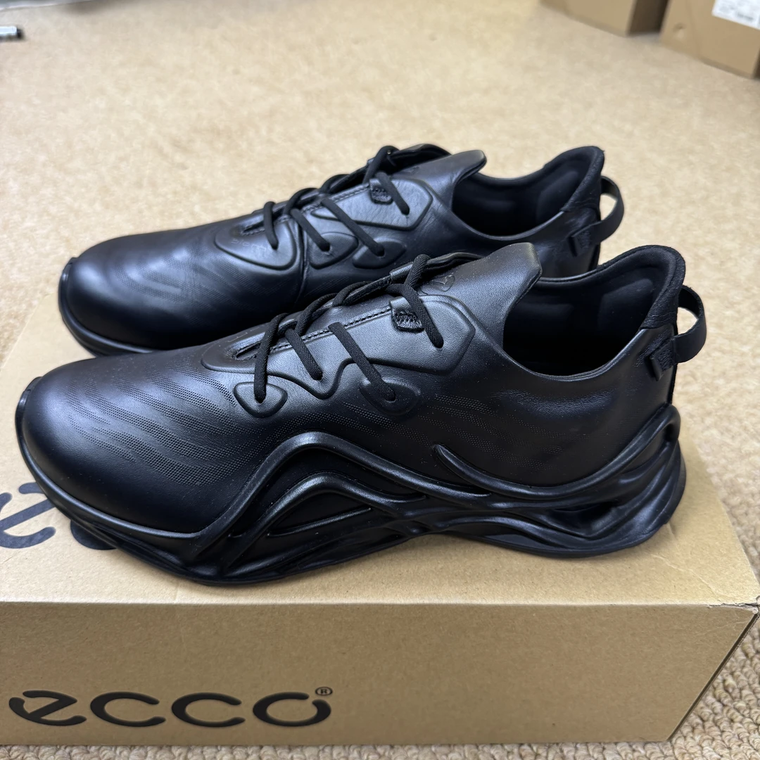 Ecco/爱步运动休闲男鞋纯色百搭潮流舒适时尚跑步鞋BIOM 825634