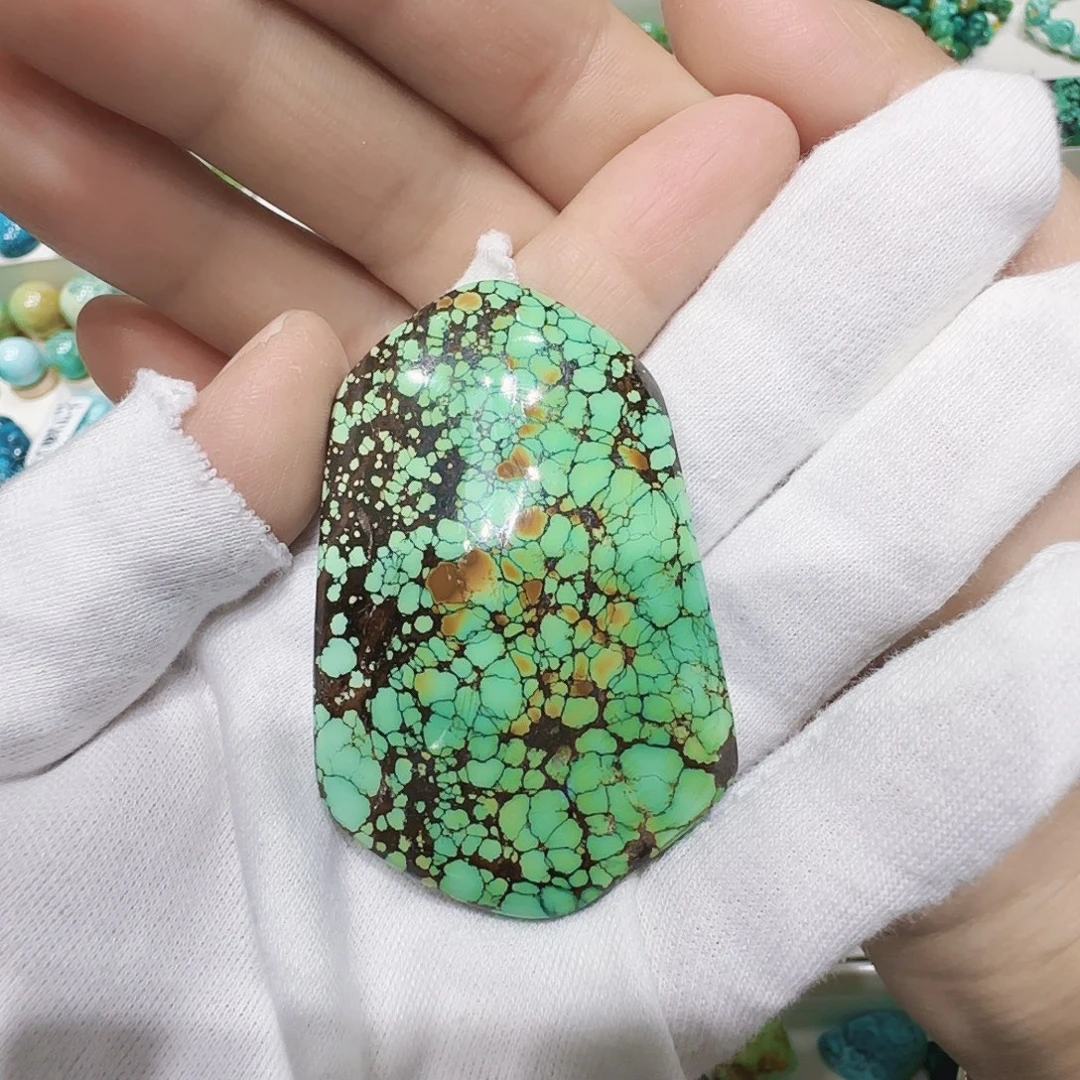 绿松石未镶嵌原矿绿松石