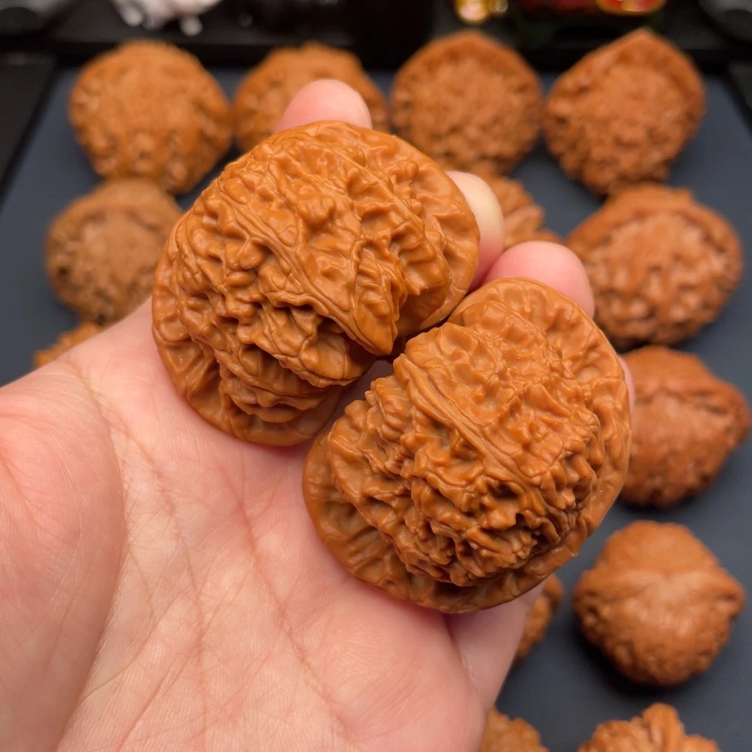 把件文玩核桃46闷尖白狮子