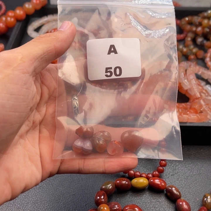 南红玛瑙未镶嵌多样性发货默认微瑕称重8mm