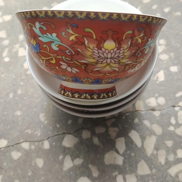 瓷片陶瓷盘子碗啥都有