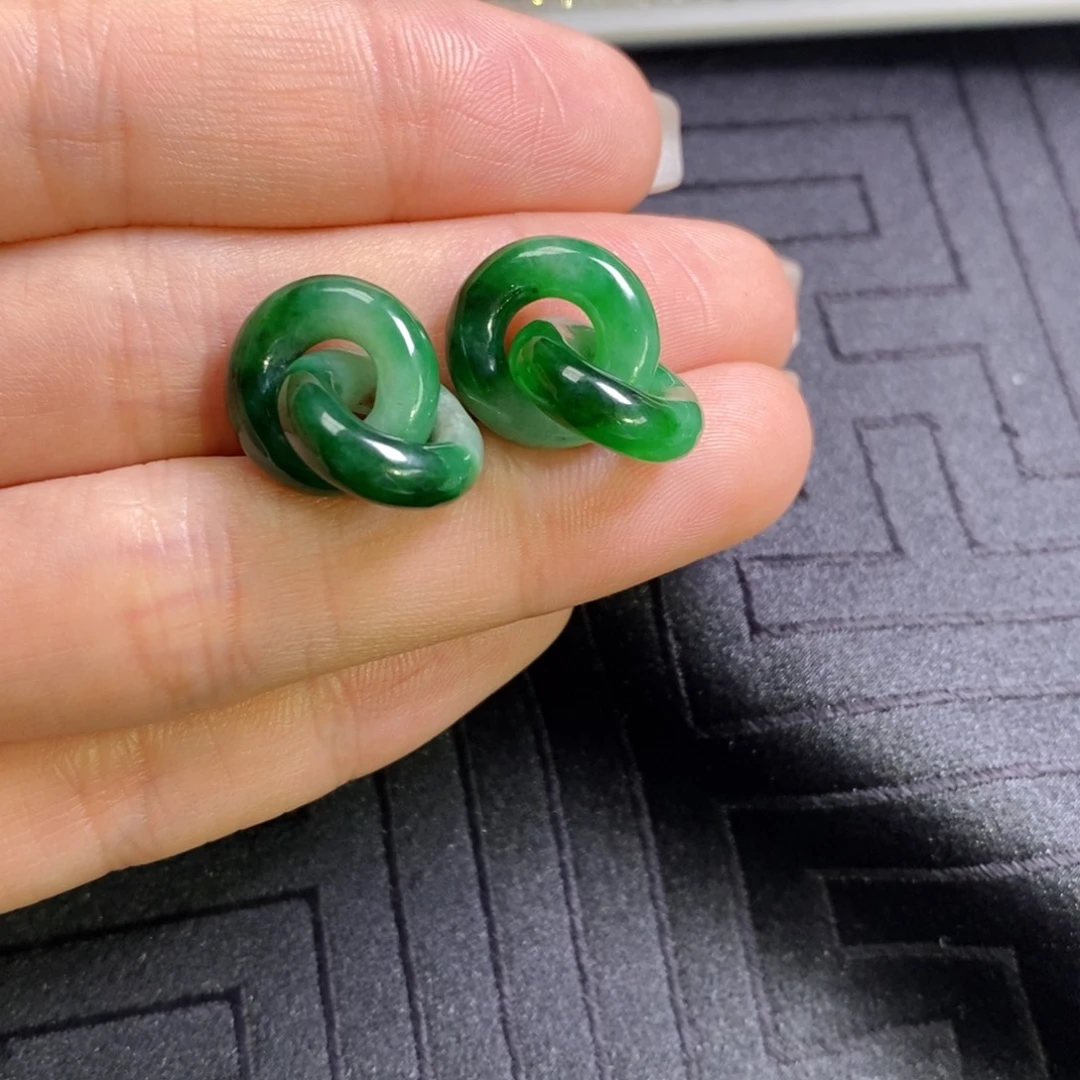翡翠未镶嵌耳饰飘辣色双环