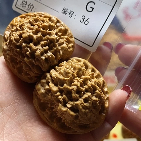 核桃把件袁*健自产自销……