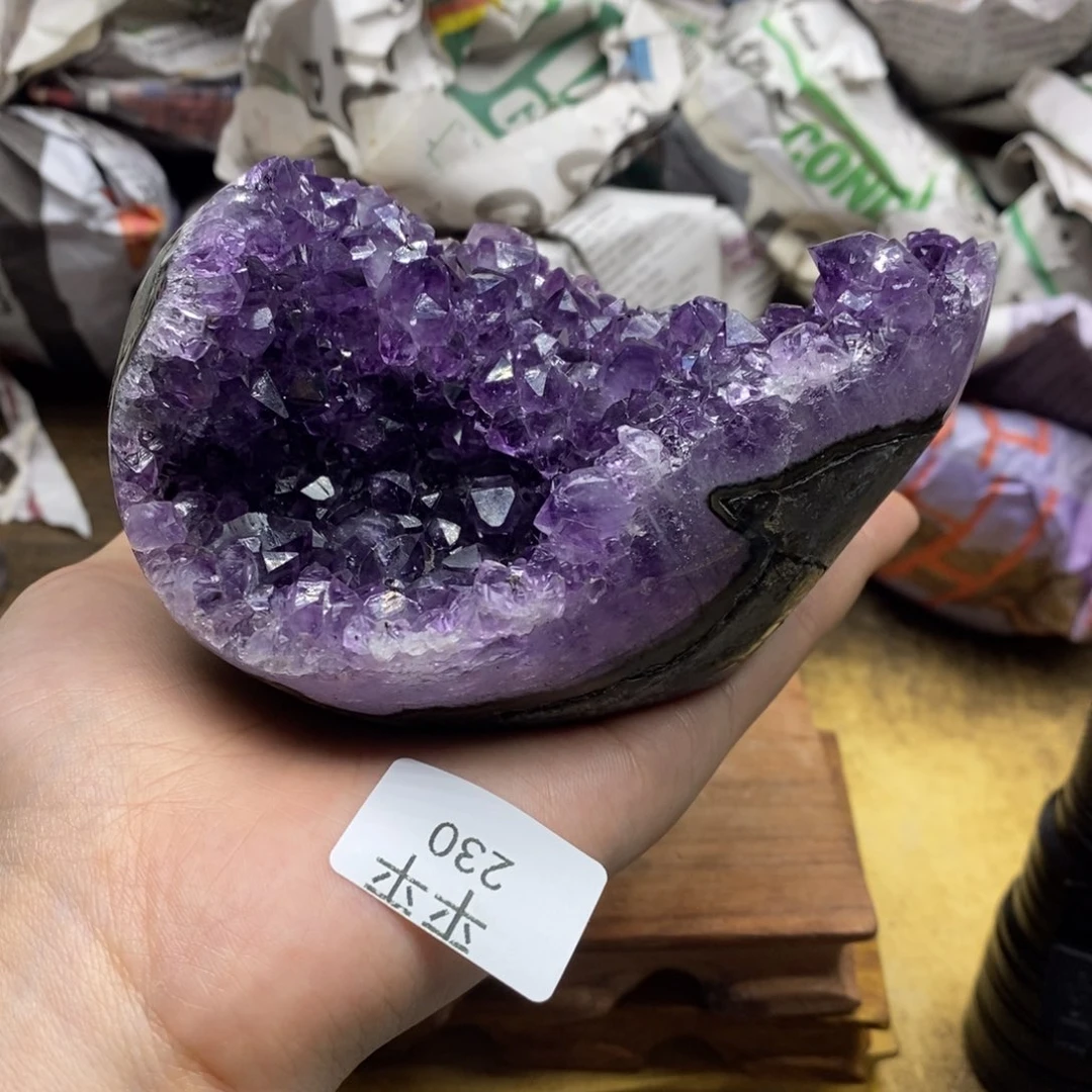 紫晶乌拉圭未镶嵌