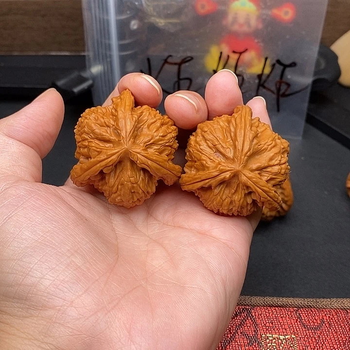 陌***玉文玩核桃把件白奔