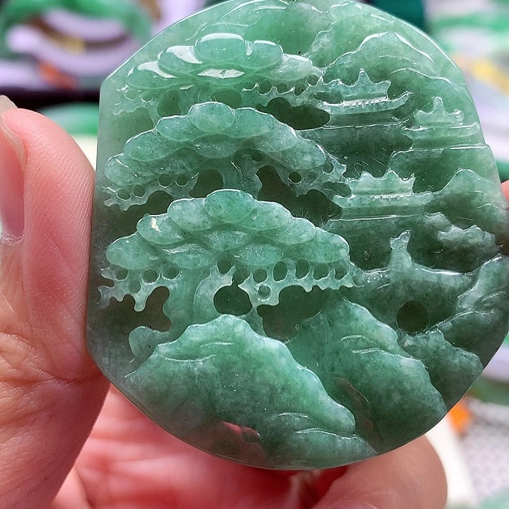 翡翠未镶嵌颈饰翡翠