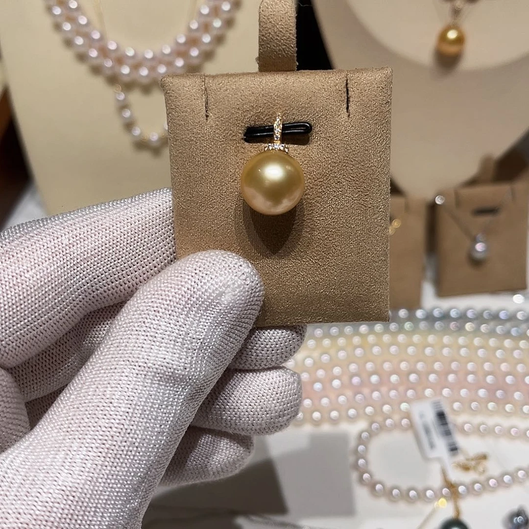 18K金镶嵌海水珍珠吊坠(不含链)