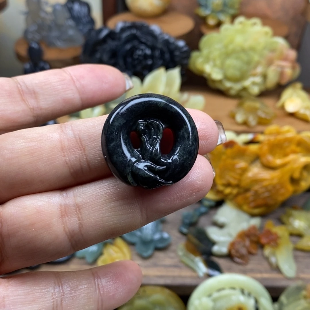 蛇纹石玉未镶嵌吊坠(不含链)