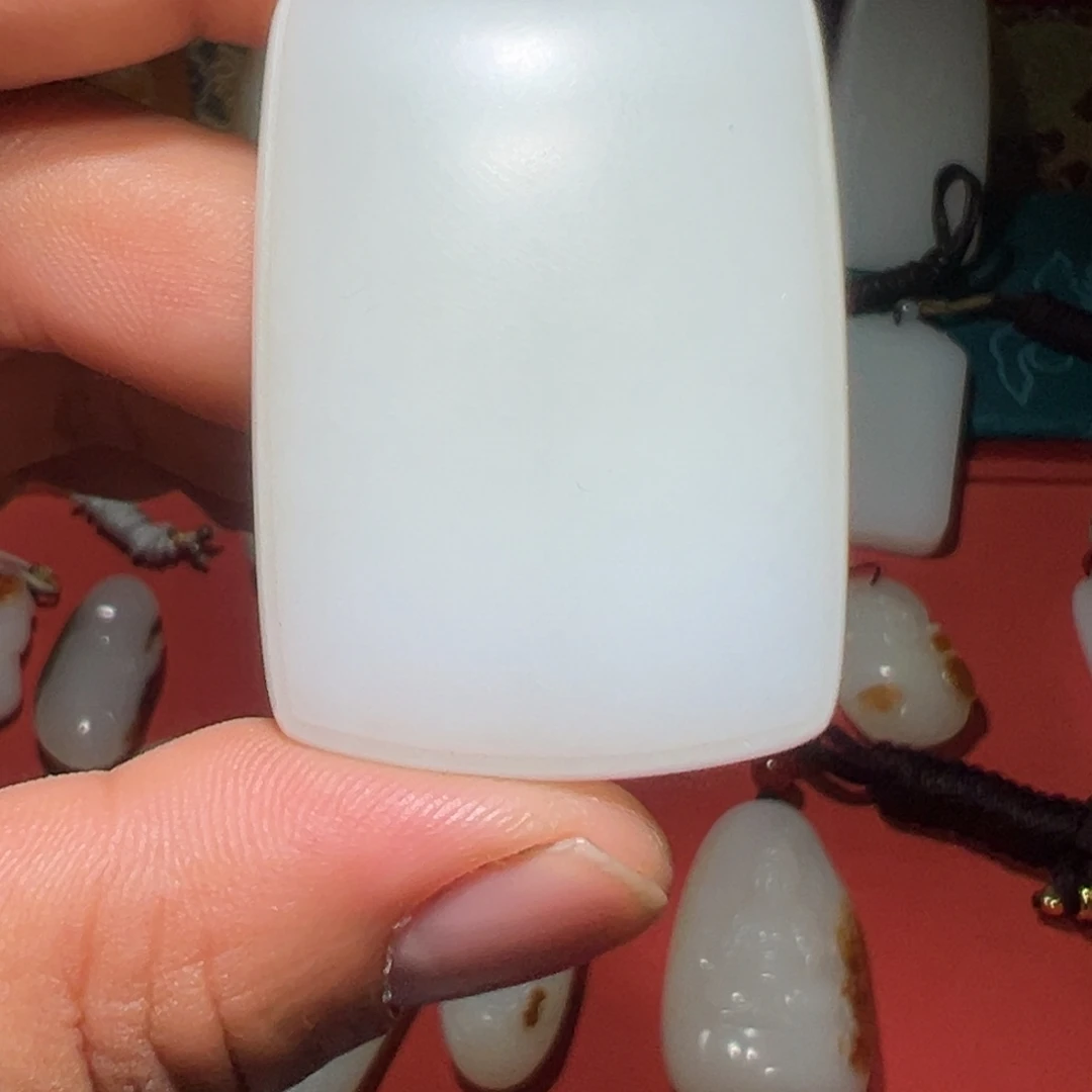 和田玉（糖玉）未镶嵌颈饰