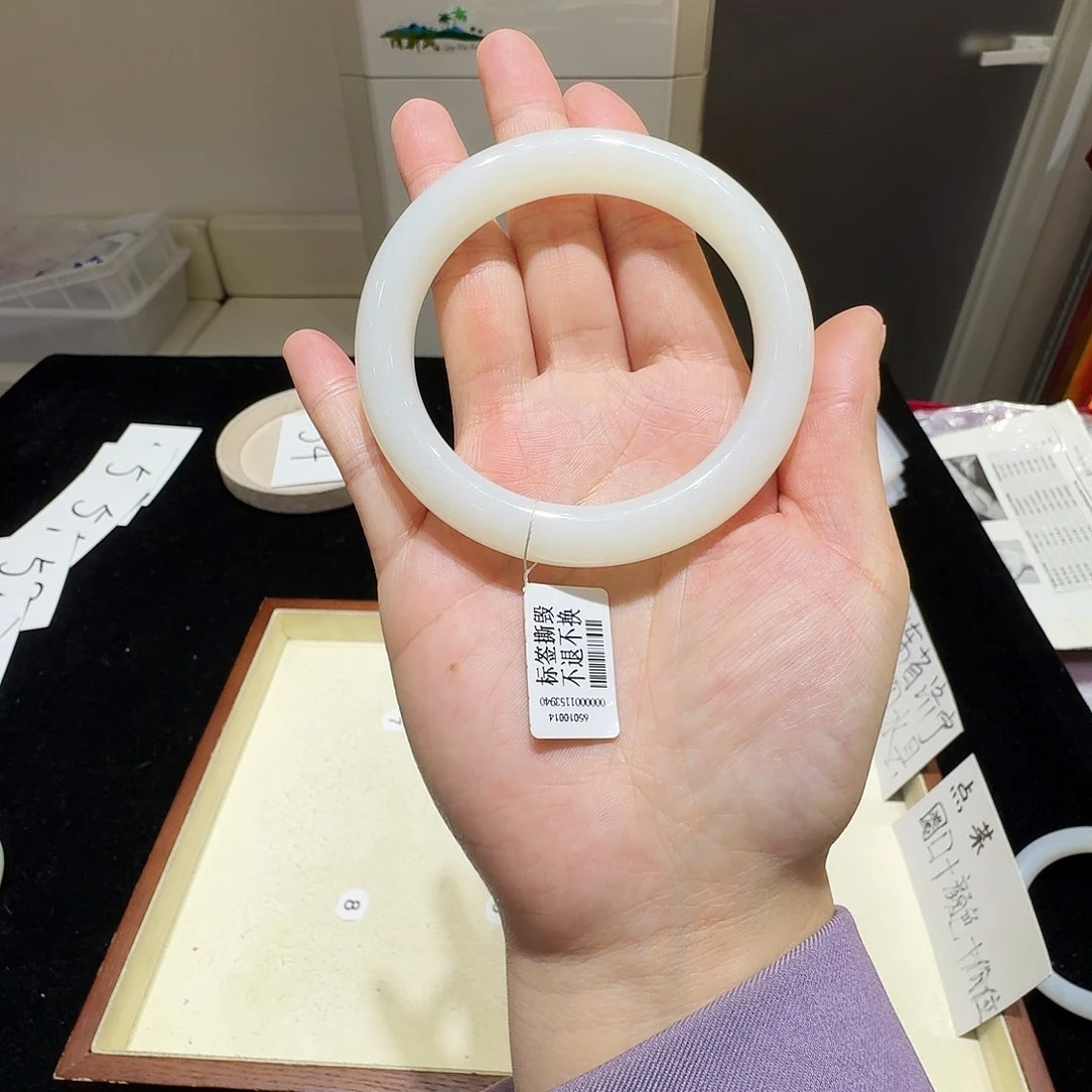 A***r和田玉未镶嵌手镯396