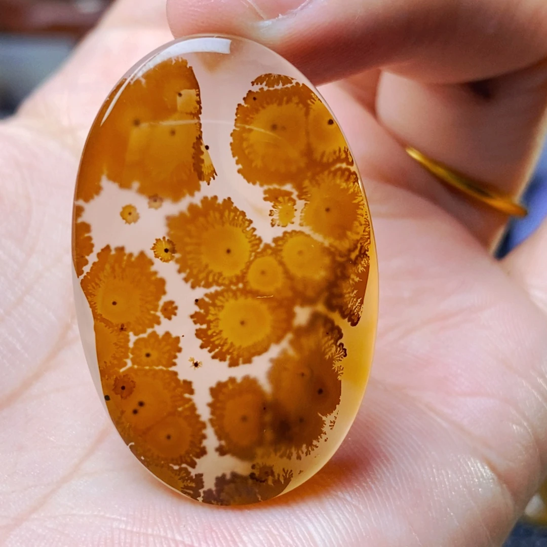 玛瑙/玉髓未镶嵌珠宝奇石