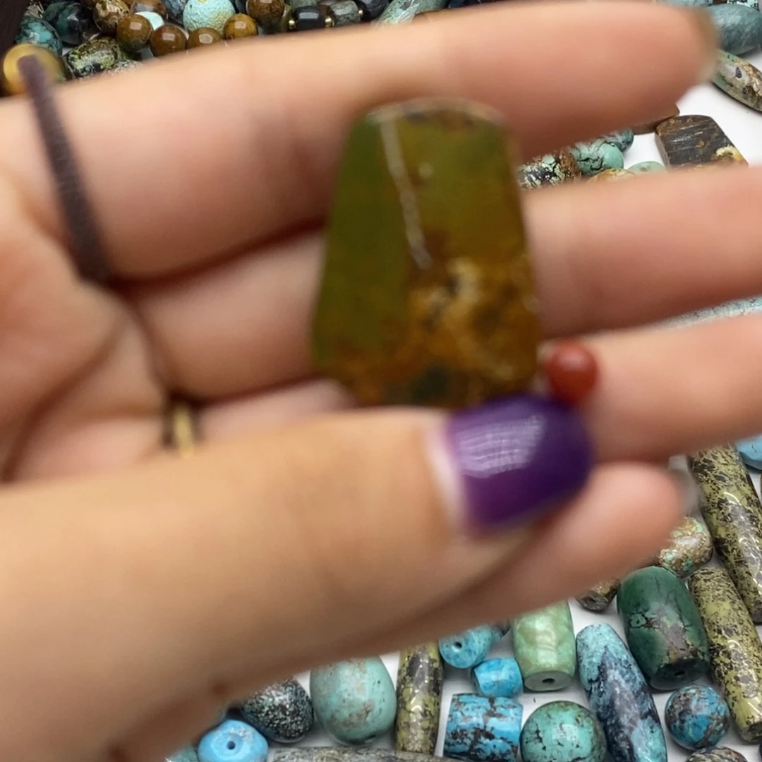 南红玛瑙未镶嵌珠宝半成品