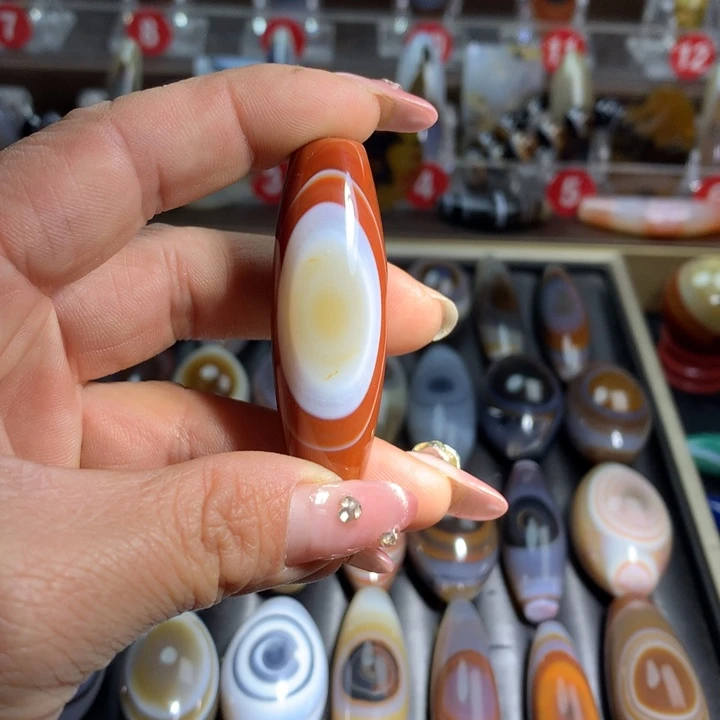 玛瑙/玉髓颈饰未镶嵌吊坠