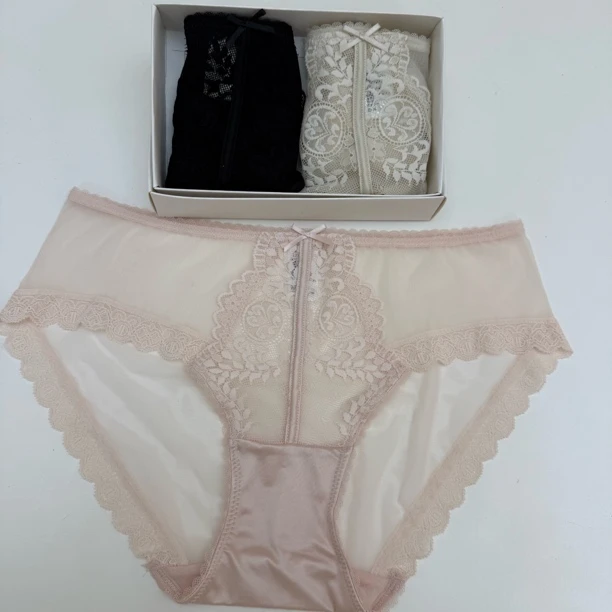 夏季新款法式中腰透气性感蕾丝女士三角内裤