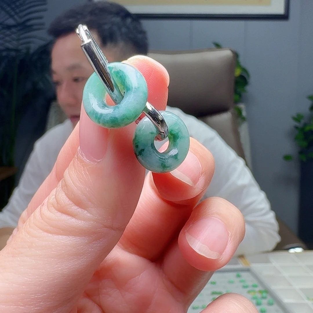 翡翠银S925镶嵌耳饰天然