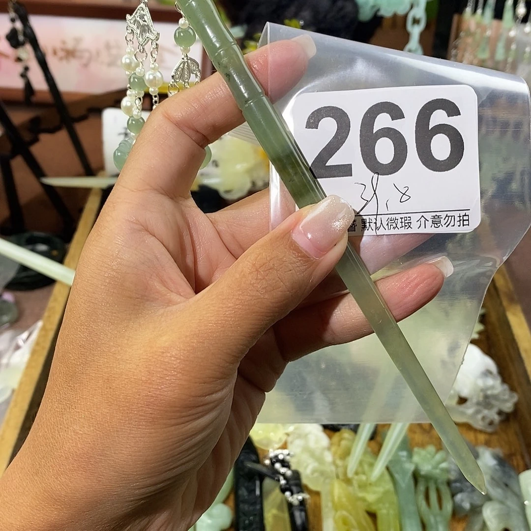 一***朵蛇纹石玉未镶嵌发饰